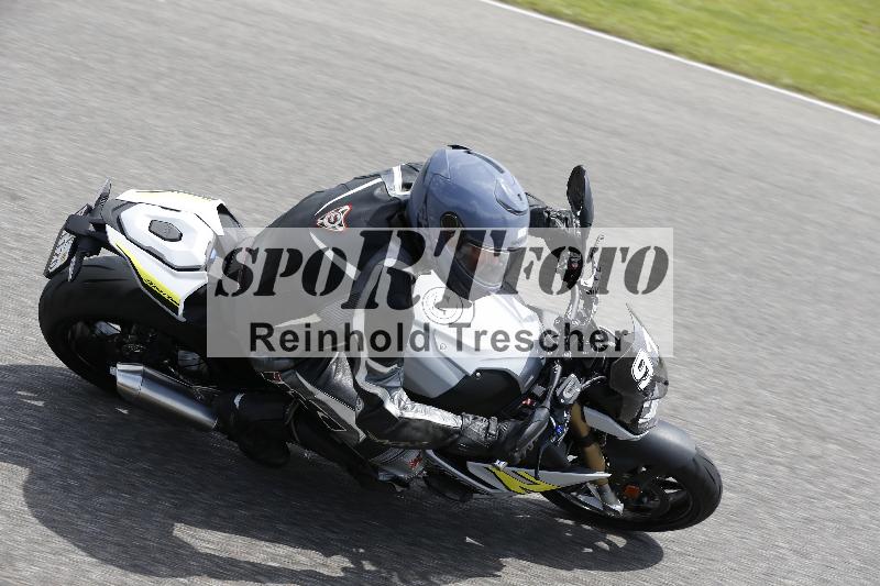 /Archiv-2024/29 12.06.2024 MOTO.CH Track Day ADR/Gruppe gelb/91